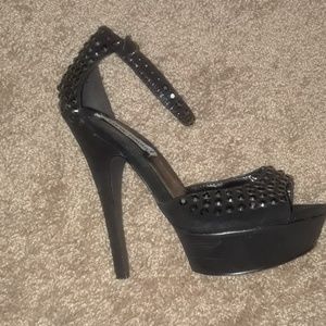 Steve Madden black studs no return on this shoe!!!!